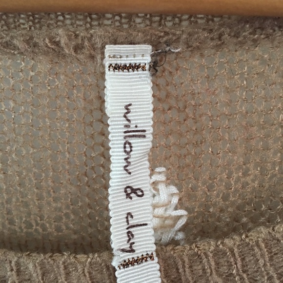 Light weight sweater - Picture 4 of 6
